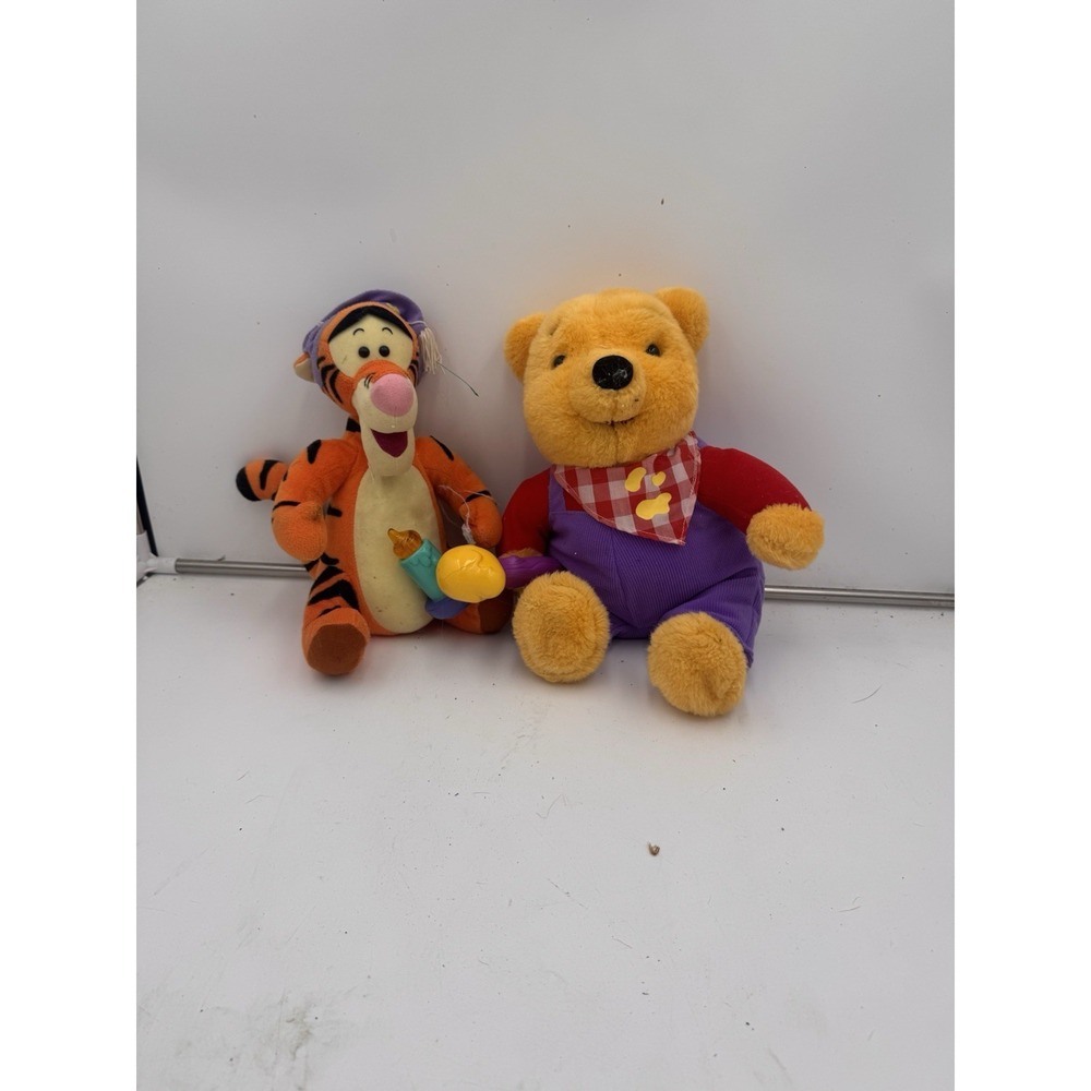 Lot‎ of 2 Vintage Night Time Tiger and Wiggle Pooh talking toys 1999 Untested